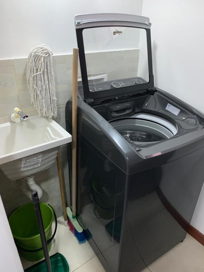 Apartamento Cerca Del Cc Titan Plaza Bogotá Zewnętrze zdjęcie